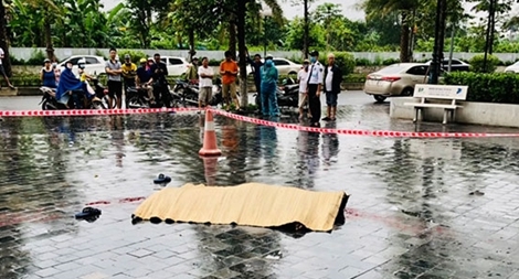 Nam thanh niên rơi từ tầng 7 của Tòa nhà CT2  