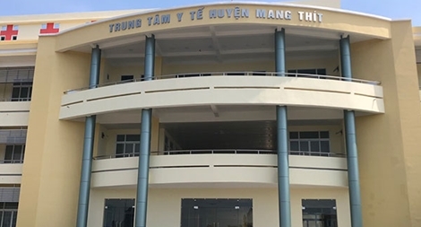 Công trình trung tâm y tế trăm tỷ vẫn… “phơi nắng” sau nửa năm khánh thành