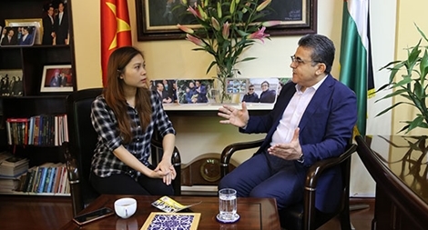 “Bởi nơi ấy cũng là quê hương…”