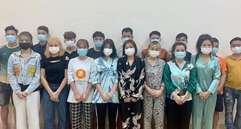 Phát hiện 2 quán karaoke mở trái phép trong mùa dịch