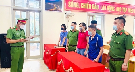 Lừa giúp xin việc làm để chiếm đoạt hơn 2 tỷ đồng