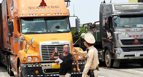 Gỡ "nút thắt" ùn tắc kéo dài trên cao tốc vào cửa ngõ Thủ đô