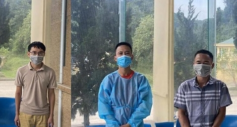 Đưa 4 đối tượng xuất nhập cảnh trái phép đi cách ly y tế
