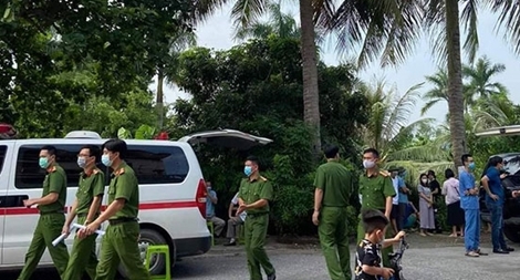 Nhiều vết đâm trên thi thể vợ chồng chủ cửa hàng sau hỏa hoạn