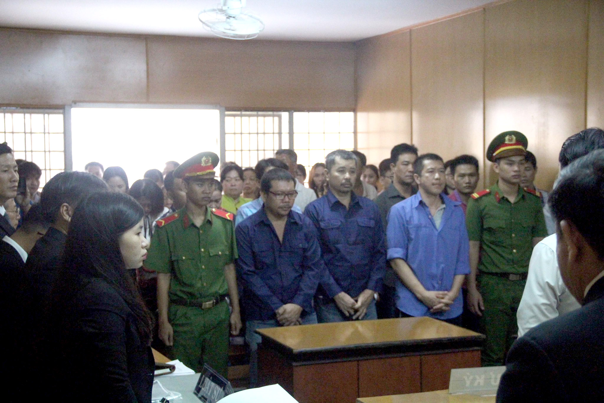 Trả hồ sơ điều tra bổ sung vụ mua bán logo “xe vua” 