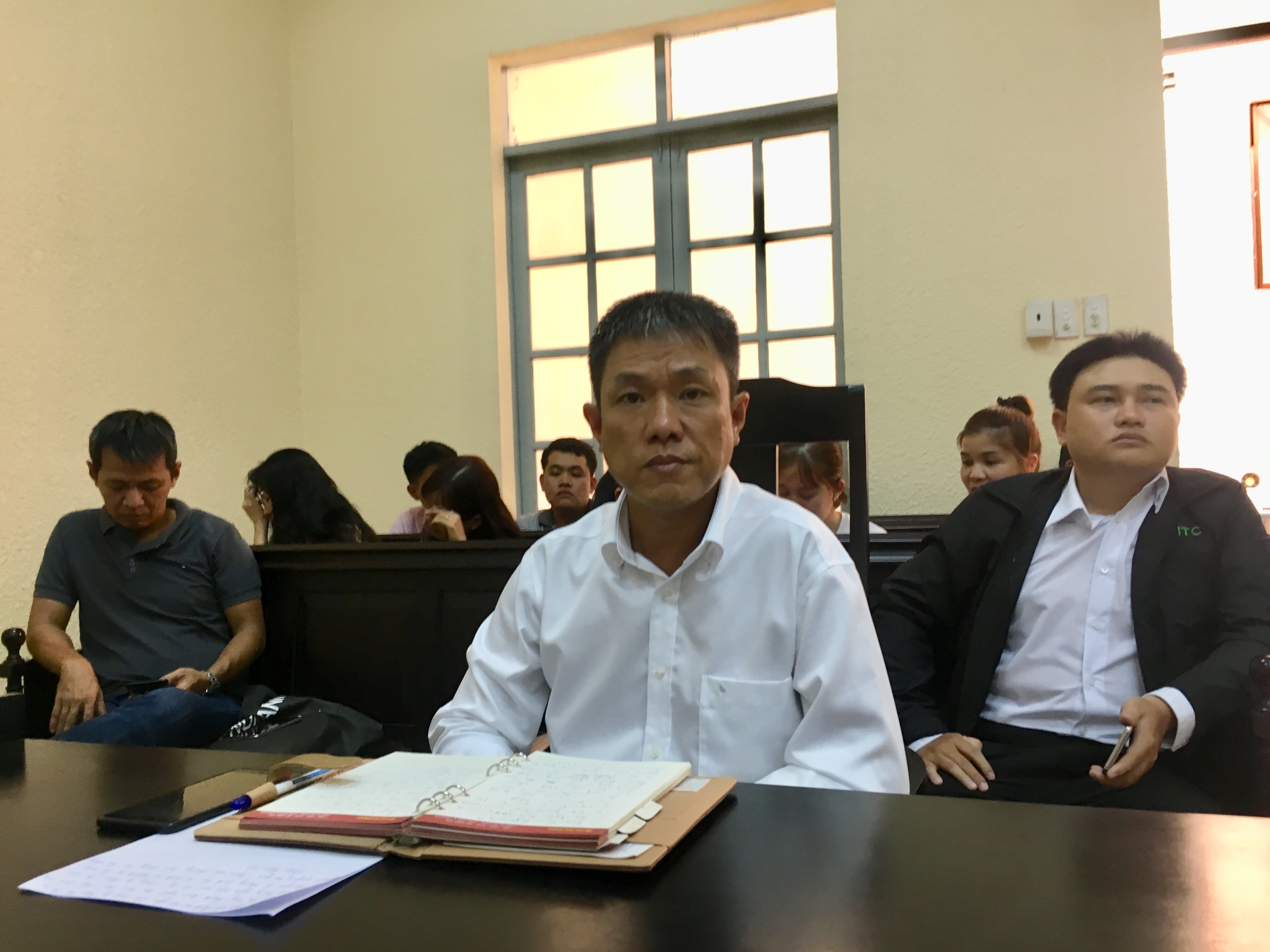 Hoạ sĩ Lê Linh thắng kiện vụ tranh chấp tác quyền truyện Thần Đồng Đất Việt 