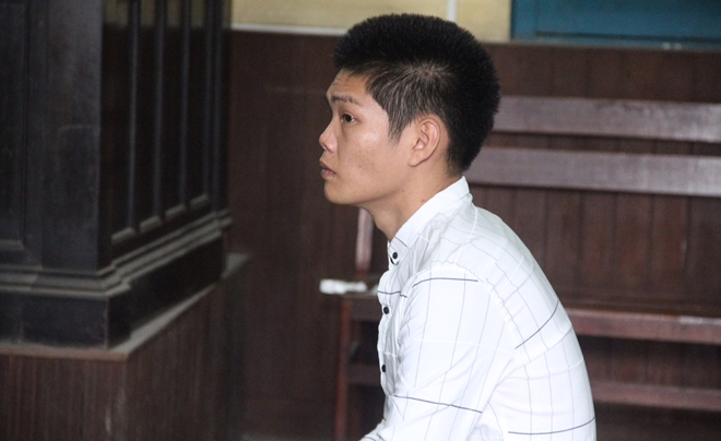 Bố gài bẫy điện, con trai bị giật tử vong