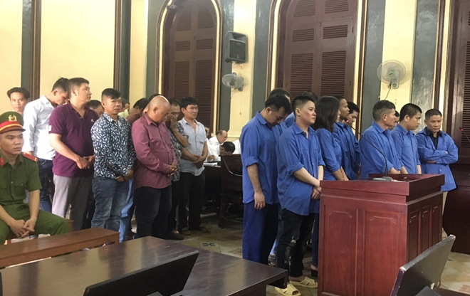 Xét xử đường dây rút ruột xăng dầu máy bay thiệt hại hơn 7,5 tỷ đồng 