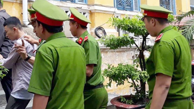 Giết người đồng tính khi bị ép buộc “quan hệ”