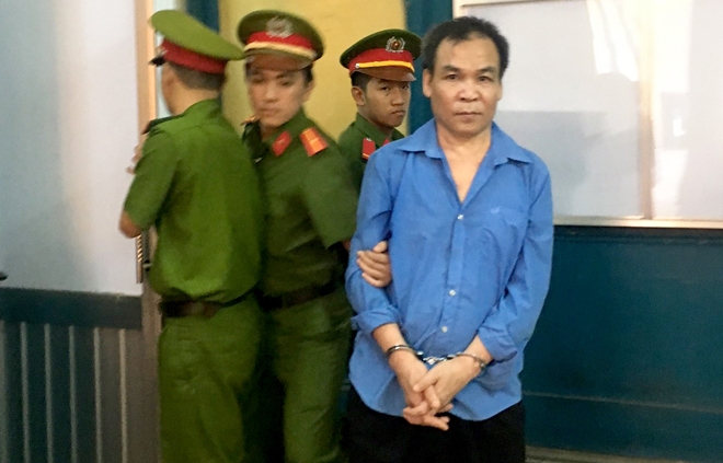 Người vợ tố cáo tội ác của chồng khi nghe thú tội