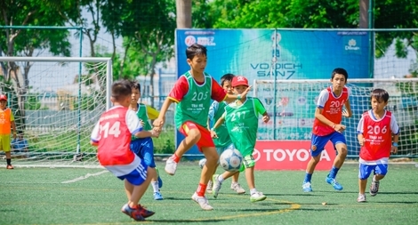 Toyota khai mạc Trại hè bóng đá thiếu niên tại Đà Nẵng