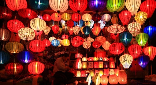 3 nghìn đèn lồng và 50 khinh khí cầu chào đón năm mới tại Hội An