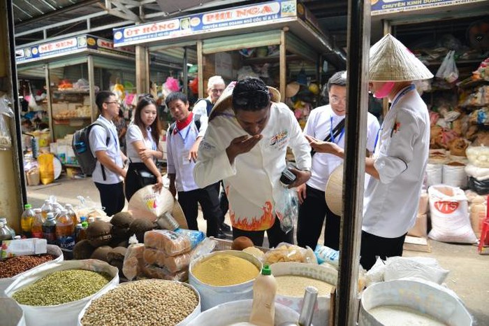 Chế biến các món ăn trên thế giới bằng nguyên liệu của Việt Nam 