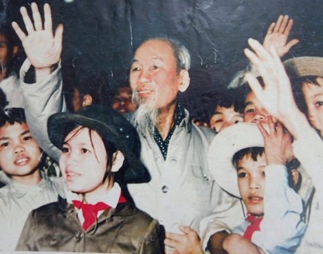 Triển lãm “Hành trình vươn tới những ước mơ - 50 năm thực hiện Di chúc của Chủ tịch Hồ Chí Minh"