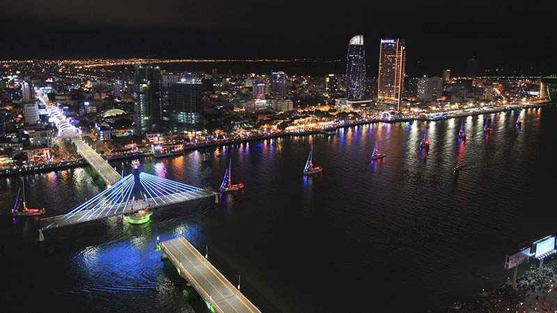 Đóng cầu và cấm các phương tiện lưu thông qua cầu Sông Hàn