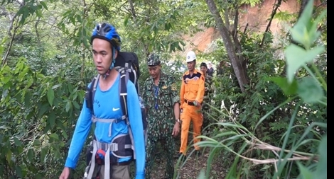 Du khách người Canada để lại thư tuyệt mệnh và biến mất trong rừng 