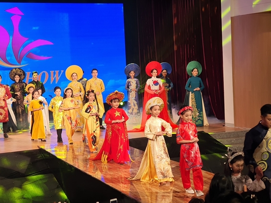 “Áo Dài Show” Đà Nẵng nơi tôn vinh Văn hóa truyền thống Việt