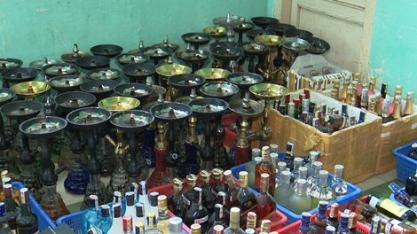 Phát hiện hàng trăm trai rượu ngoại không rõ nguồn gốc tại nhiều quán bar