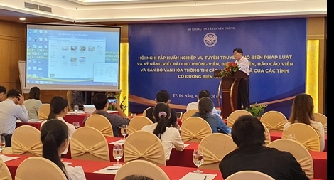 Nâng cao công tác tuyên truyền thông tin đối ngoại với Lào