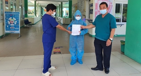  Một Bệnh nhân làm việc tại Vũ trường New Phương Đông mắc COVID-19 khỏi bệnh