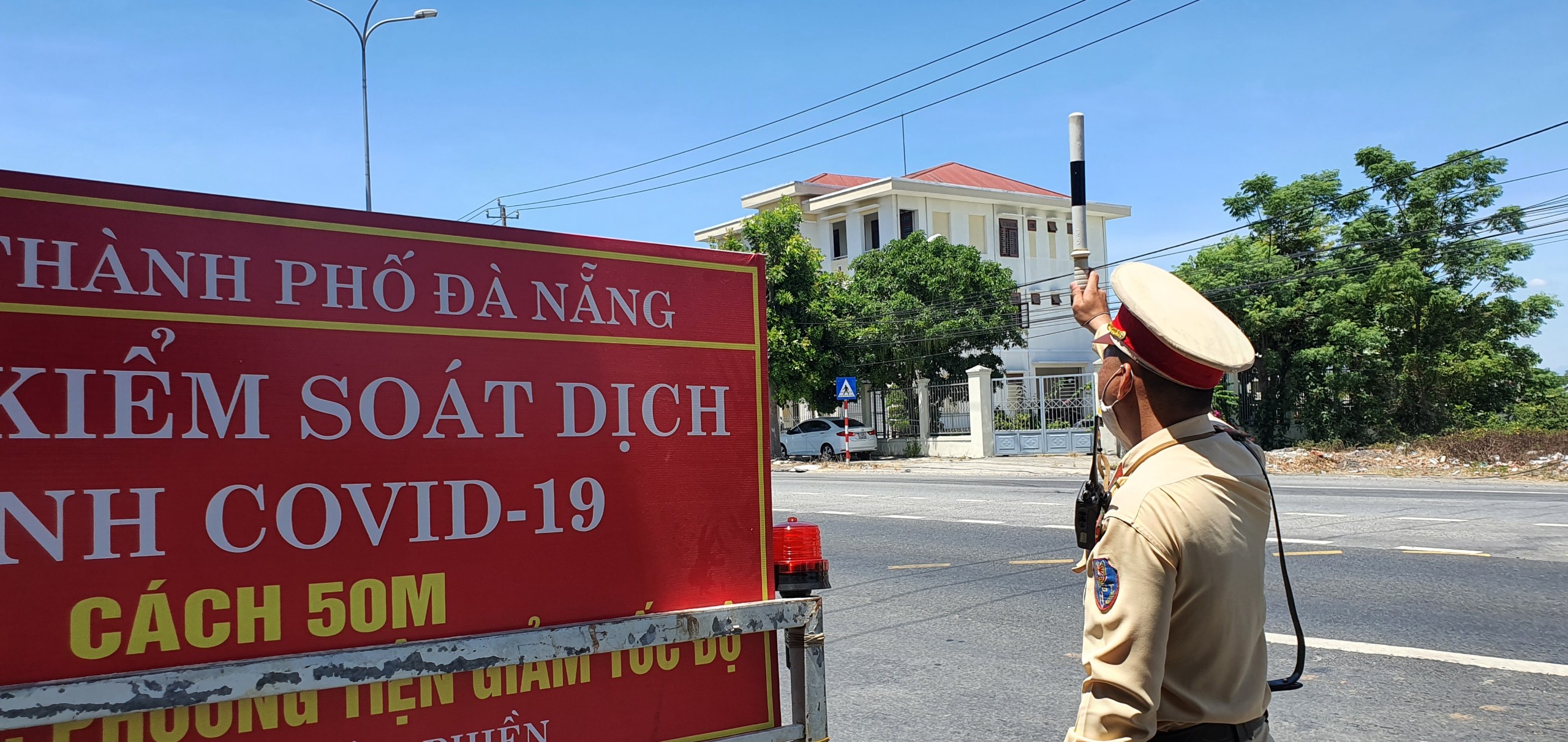 Căng mình tại các chốt chặn cửa ngõ Đà Nẵng