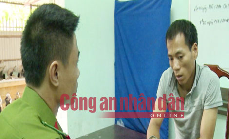 Vào bể bơi trộm cắp tài sản