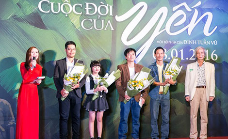 Sân khấu đừng như "trưởng giả học làm sang"