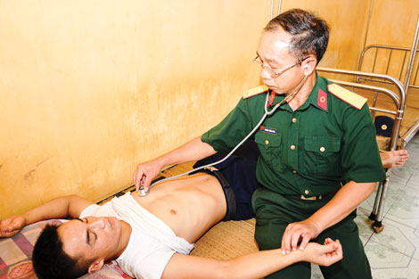 Những ca mổ "kì lạ" trên quần đảo Trường Sa