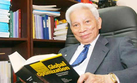 Giáo sư Hoàng Tụy và quan điểm giáo dục khai sáng