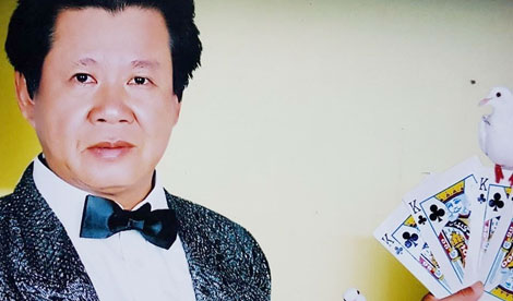 Nước mắt sau ánh hào quang