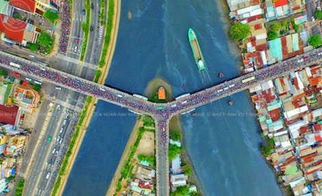 Khẩu chiến xung quanh ảnh flycam