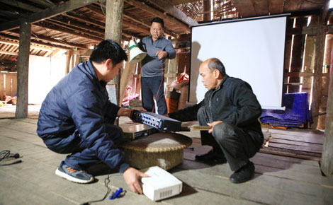 Nghề "chiếu bóng" và hành trình mang phim ảnh lên các bản vùng cao