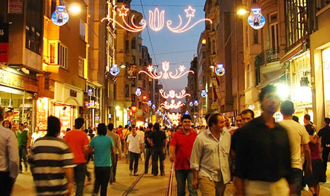 Chọn du lịch hơn là chọn thép