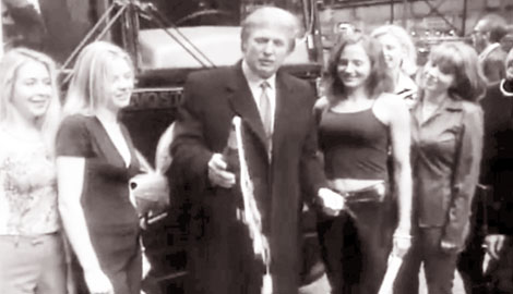 Tỷ phú Donald Trump từng đóng phim khiêu dâm?