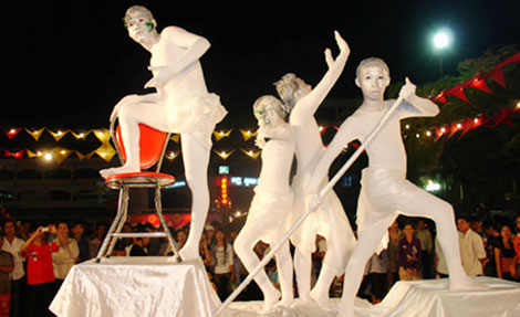 Giới trẻ hấp dẫn với nghề cho thuê cơ thể