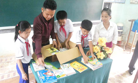 Chàng kỹ sư ham đọc và giấc mơ 3.000 tủ sách