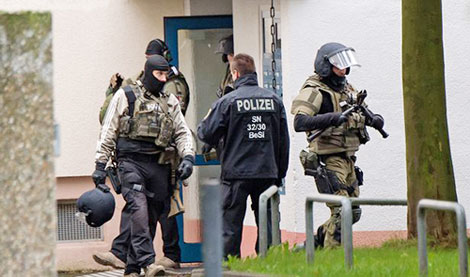 Cảnh sát Đức căng mình chống khủng bố