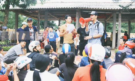 Văn nghệ sĩ làm từ thiện