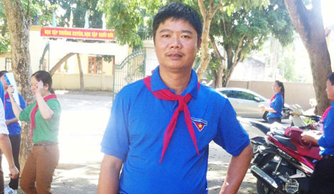 Vợ chồng giáo viên nhặt được 36 triệu đồng trả lại cho người đánh rơi