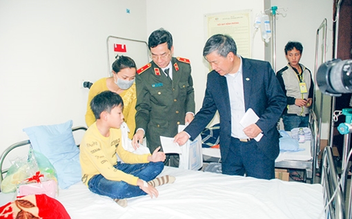 Mang Xuân yêu thương đến với những mảnh đời bất hạnh