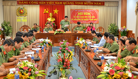 Cụm thi đua số 07 ký kết giao ước thi đua “Vì An ninh Tổ quốc 2017”