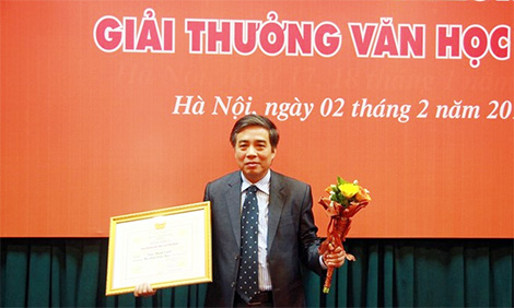 Nhà văn Trần Thanh Cảnh: “Tôi như người đa nhân cách, nhưng lại đa cảm với văn chương”