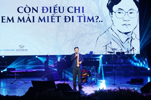 Những tụng ca thương yêu bằng thơ nhạc