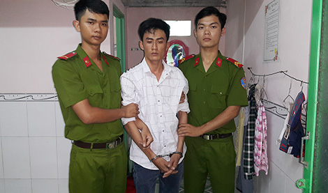 Tên cướp siết cổ lái taxi bị bắt sau 12 giờ gây án