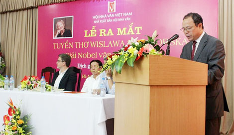 Nhà thơ, dịch giả Tạ Minh Châu: Nghiệp văn đã chọn