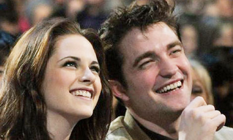 Thử giải mã một thế giới nghệ sĩ chuyển giới