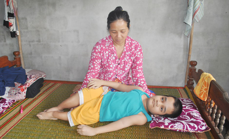 Cuốn sách của cậu bé mắc bệnh xương thủy tinh