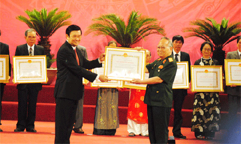 Văn học nghệ thuật cần xây dựng động lực mới cho con người thời đại