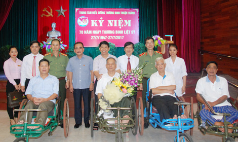 Tri ân các thương, bệnh binh, người có công với nước