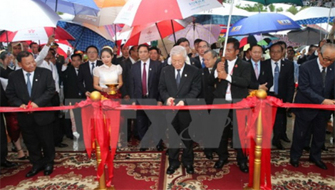 Tổng Bí thư dự lễ khánh thành Đài Hữu nghị Việt Nam - Campuchia